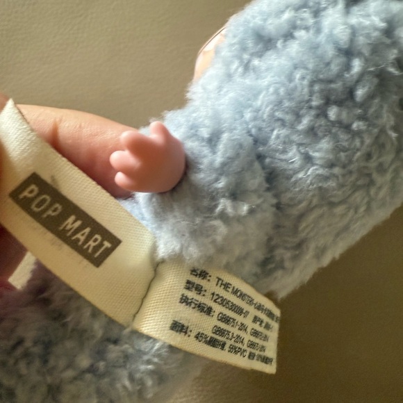 Adorable Blue Plush Monster Key Holder - Picture 8 of 8